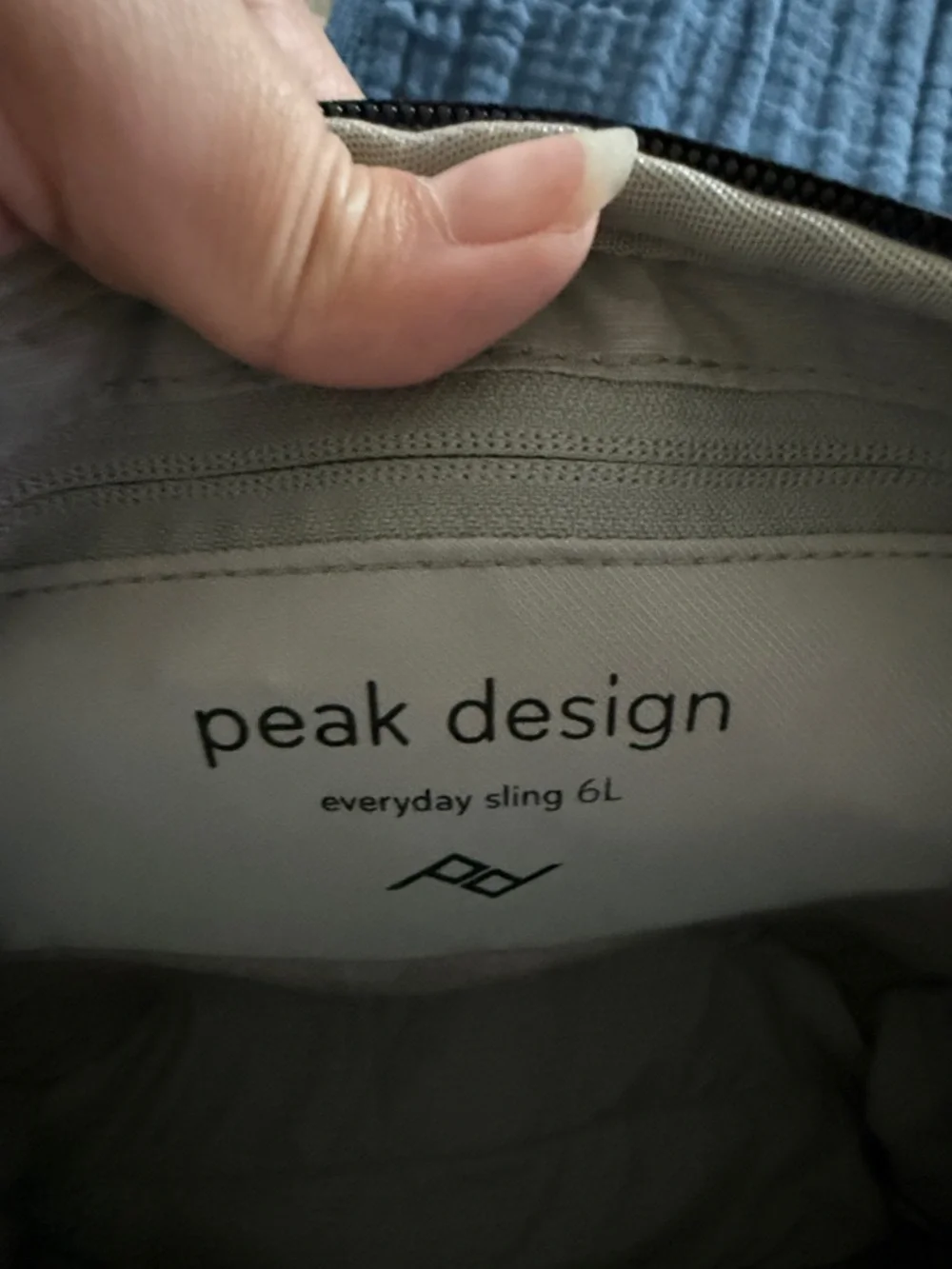 Peak Design Gray 6L camera Shoulder Bag - Travel Sling